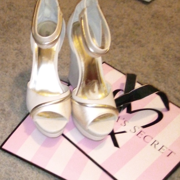 Jennifer Lopez Shoes - Ladies Jennifer Lopez Shoes